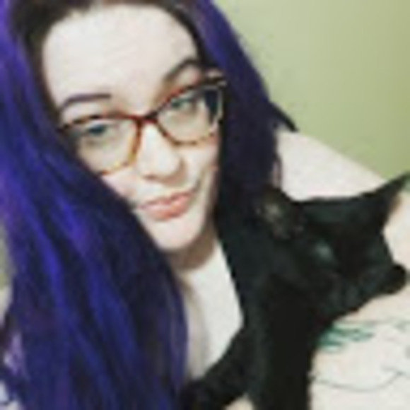 Meet your Posher, Allison - Picture 1 of 1